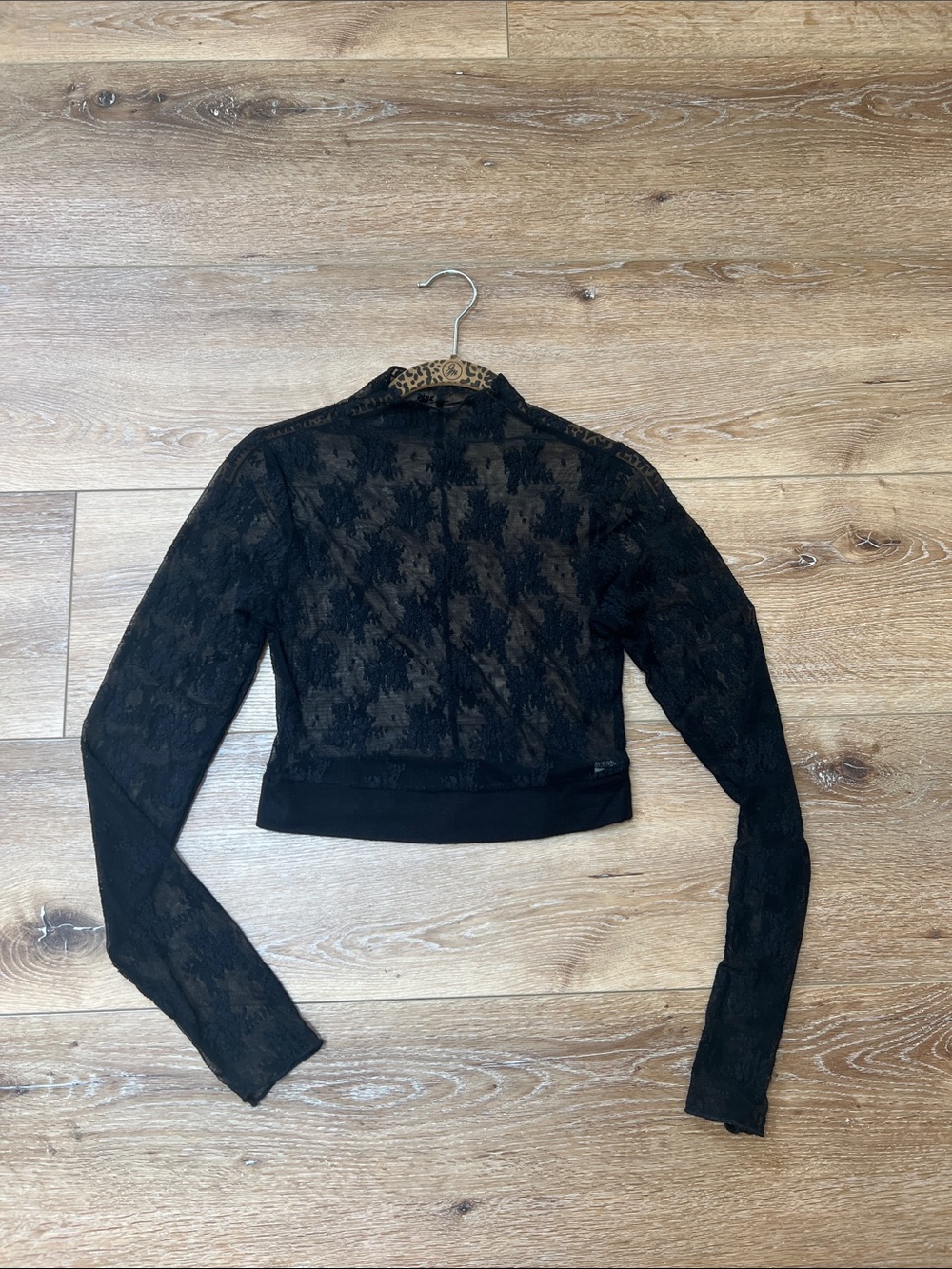 Lace layering half tee